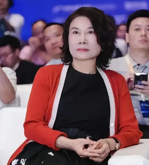 脸都不要了！格力新空调的箱子正面直接印着“全铜管”这几个字